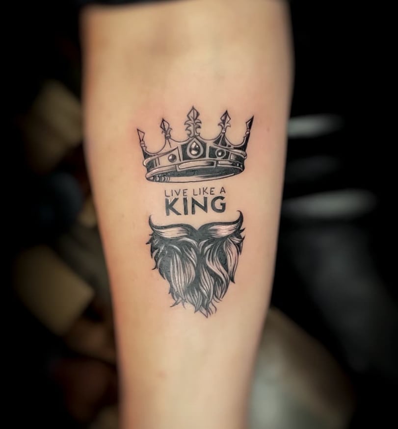 royal quote Crown Tattoo - The Dashing Man